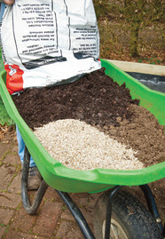Mel’s Mix components. Clockwise from top: compost, peat moss (or coco coir), and coarse vermiculite.
