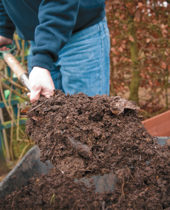 Making And Mixing Compost Is Easy With This Brilliant Garden Tool! 