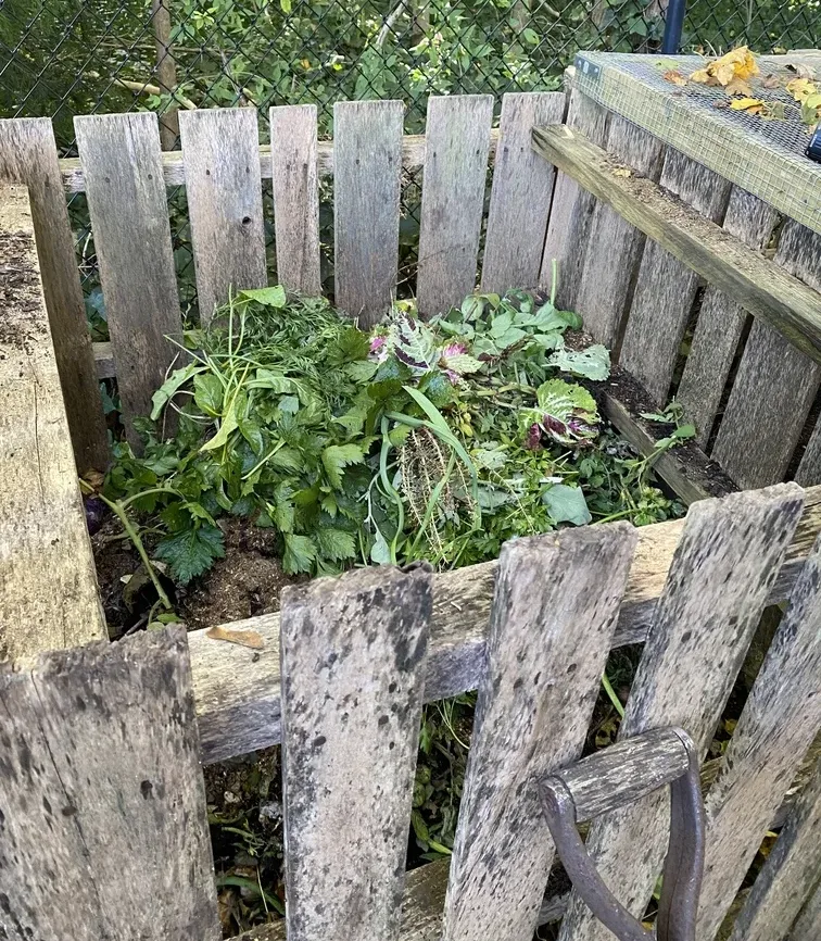 FAQs about DIY Home Composting Square Foot Gardening
